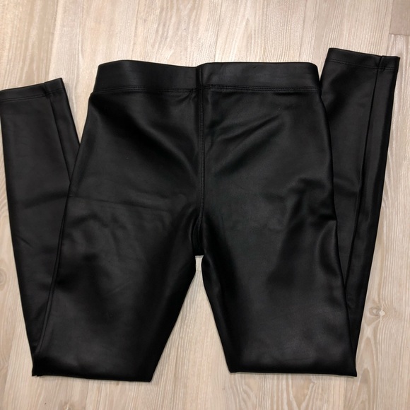 Faux Leather leggings - Picture 3 of 3